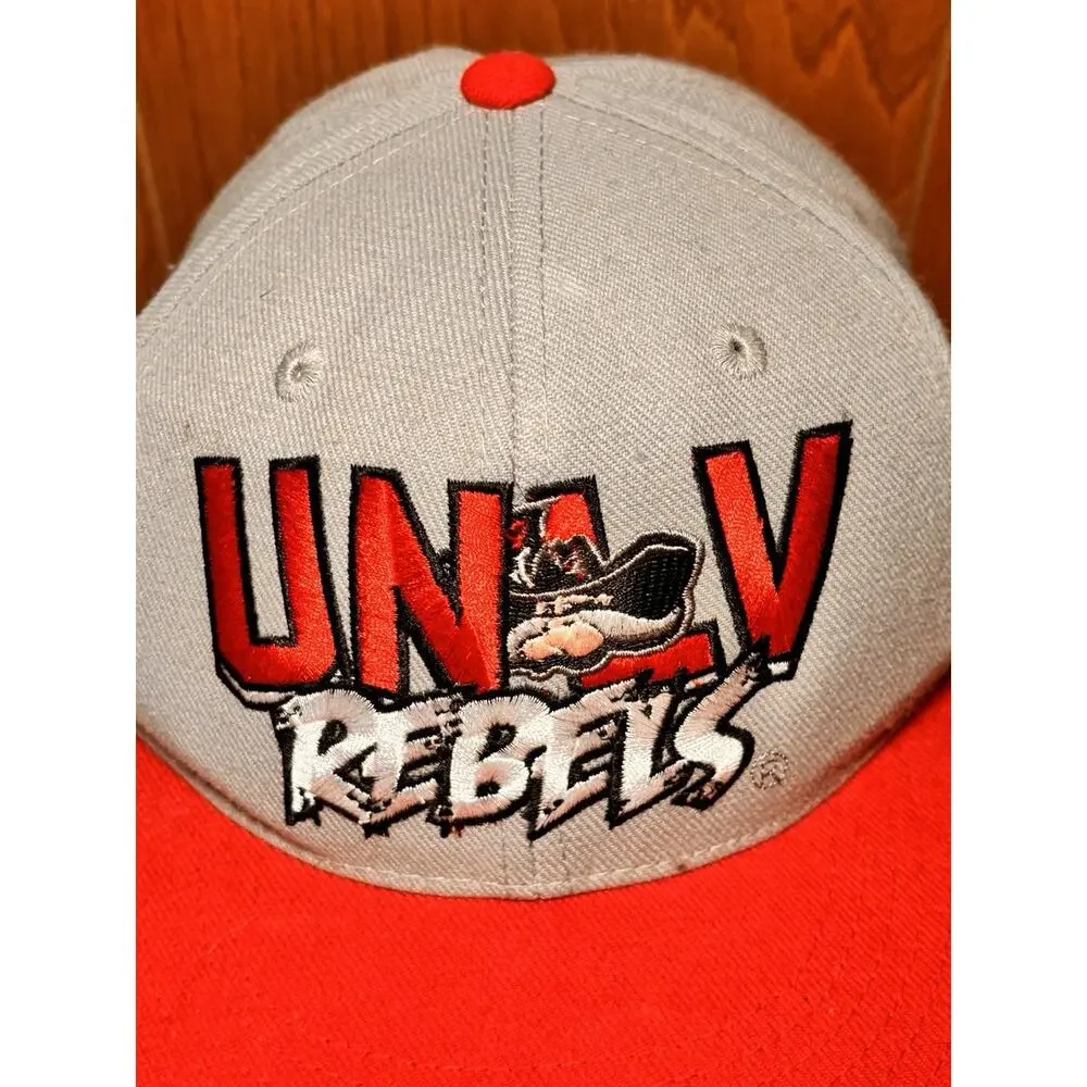 UNLV Rebels Wool Blend Snapback Hat Gray Red Top of the World NCAA